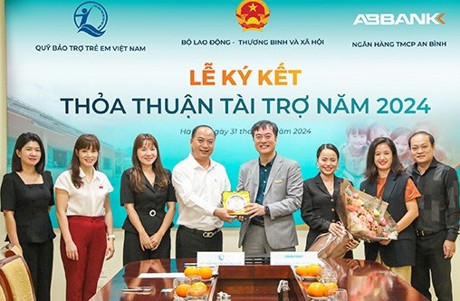 ABBank chung tay ủng hộ sự nghiệp chăm sóc, bảo vệ và phát triển trẻ em