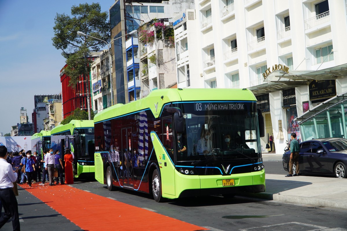 Hà Nội đề xuất kết nối xe điện 4 bánh với metro, xe buýt để thu hút du khách