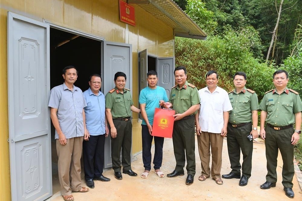 T&T Group và Ngân hàng SHB đồng hành cùng Bộ Công an xây nhà và điểm trường cho địa phương thiệt hại bởi lũ