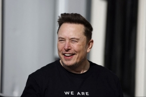 Elon Musk chia sẻ về tham vọng ra mắt điện thoại Tesla