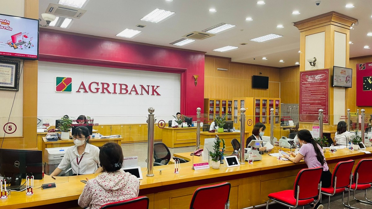 Lãi suất ngân hàng 12/11: Agribank tiếp tục dẫn đầu nhóm Big4