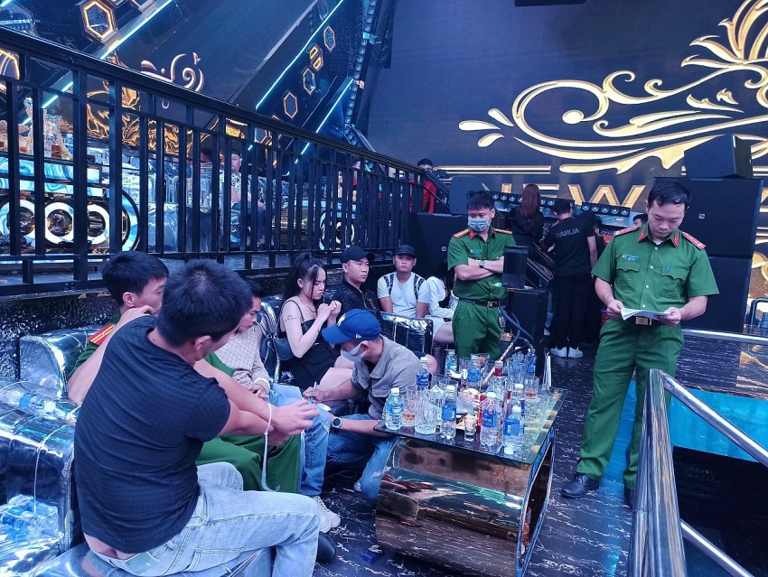 Thêm điều kiện để quán bar, karaoke được hoạt động