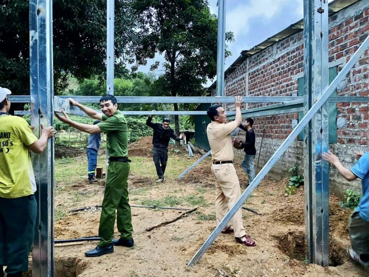 Công an Quảng Trị chung tay xây dựng nhà ở cho người nghèo