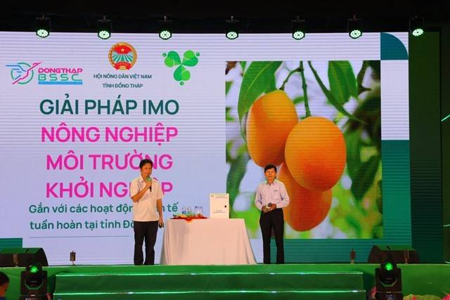 Trung tâm hỗ trợ khởi nghiệp và chuyển giao công nghệ ngành bán lẻ cùng Hội nông dân xã An Nhơn (huyện Châu Thành, tỉnh Đồng Tháp) giới thiệu Giải pháp IMO – nông nghiệp, môi trường và khởi nghiệp xanh
