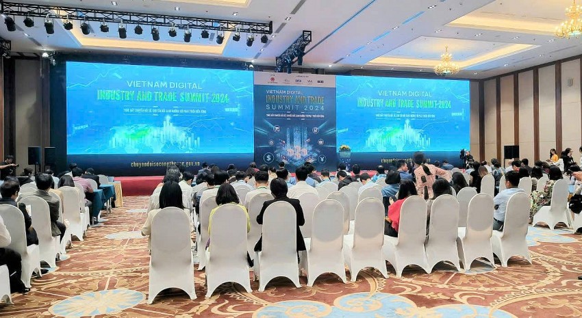 Ngành Công Thương là ngành tích cực thực hiện chuyển đổi số phục vụ công tác quản lý. Ngành Công Thương là ngành tích cực thực hiện chuyển đổi số phục vụ công tác quản lý.