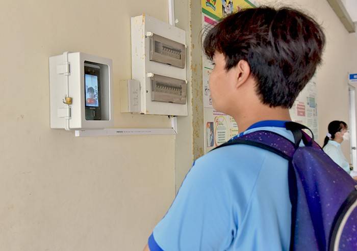 Mô hình điểm danh điện tử tại Trường Trung học cơ sở Kim Hồng (thành phố Cao Lãnh) Mô hình điểm danh điện tử tại Trường Trung học cơ sở Kim Hồng (thành phố Cao Lãnh)