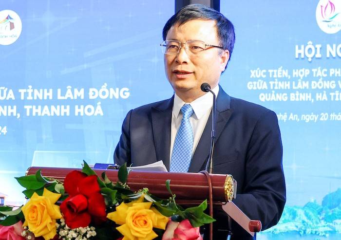 Ông Bùi Đình Long - Phó Chủ tịch UBND tỉnh nGhệ An phát biểu tại hội nghị