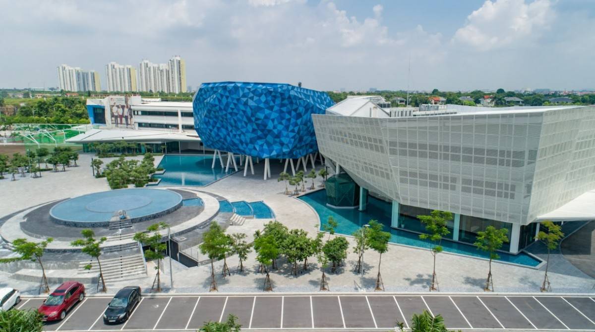 Khuôn viên rộng thoáng, đảm bảo chất lượng không khí tự nhiên. Khuôn viên rộng thoáng, đảm bảo chất lượng không khí tự nhiên.