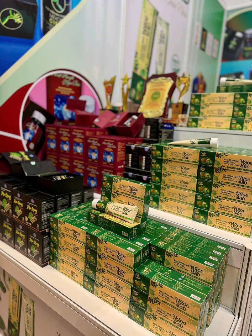 Kem đánh răng thảo mộc Ngọc Bảo - Sự lựa chọn hoàn hảo cho hàm răng khỏe mạnh và sáng bóng