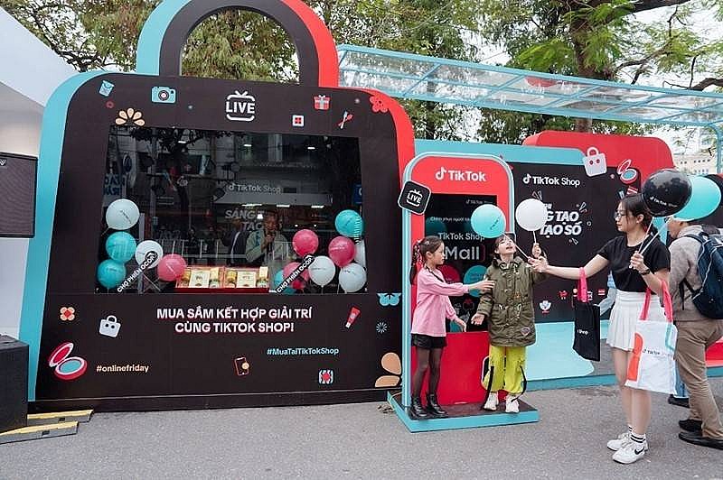 Tuần lễ thương mại điện tử chính thức được diễn ra với nhiều hoạt động hấp dẫn