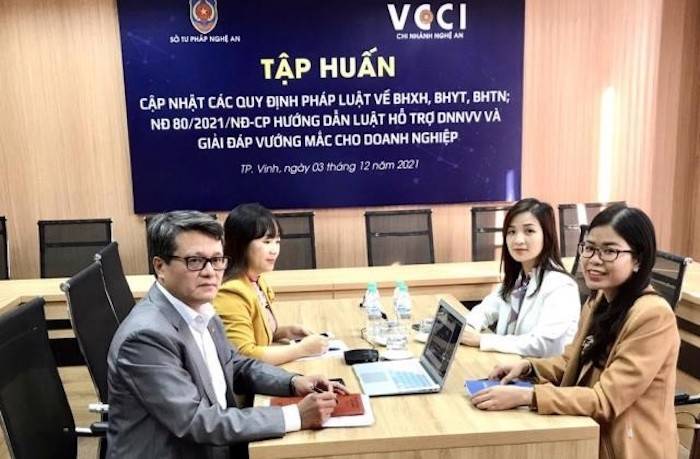 Chi nhánh VCCI tại Nghệ An phối hợp với Sở Tư pháp tỉnh Nghệ An tổ chức Lớp tập huấn trực tuyến nhằm giải đáp vướng mắc cho doanh nghiệp về BHXH, BHYT, BHTN…