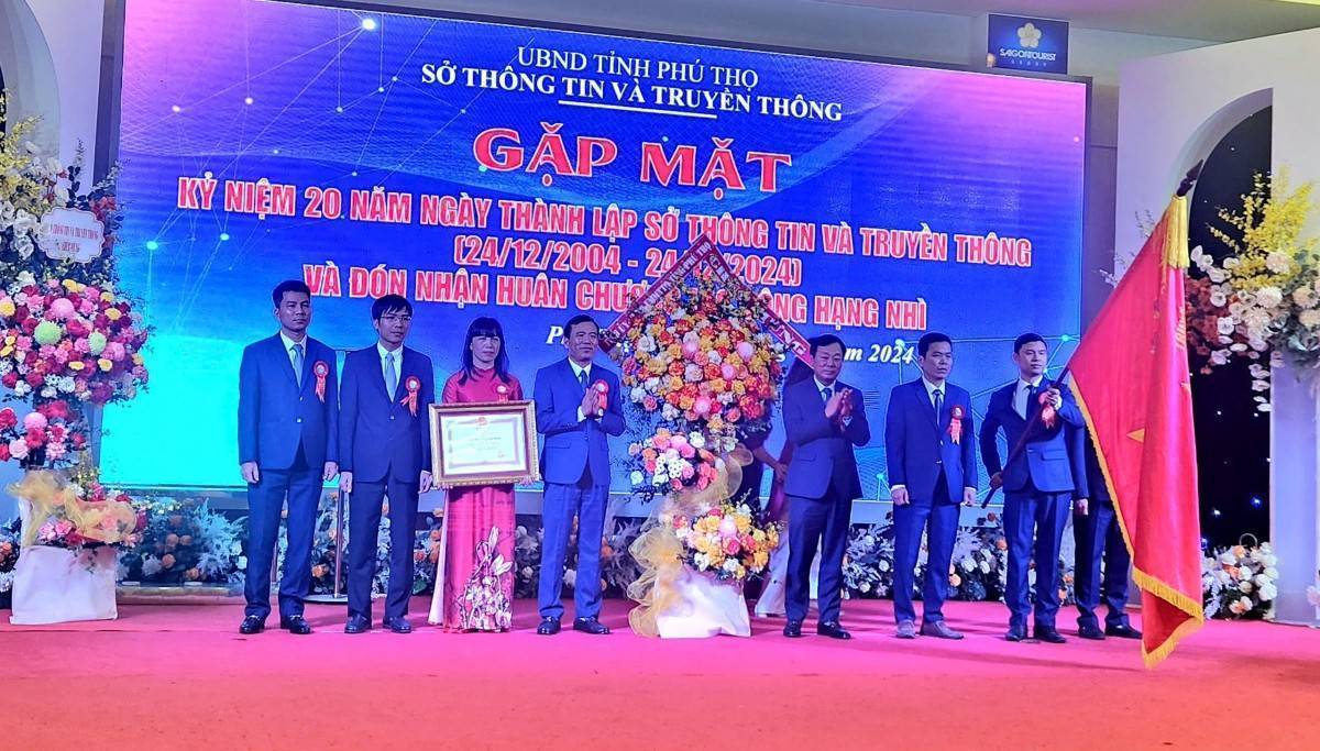 Phú Thọ: Sở Thông tin và Truyền thông kỷ niệm 20 năm thành lập và đón nhận Huân chương Lao động hạng Nhì
