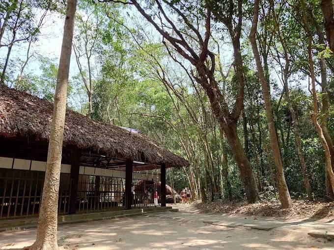Khu di tích địa đạo Củ Chi (TP. HCM)>
