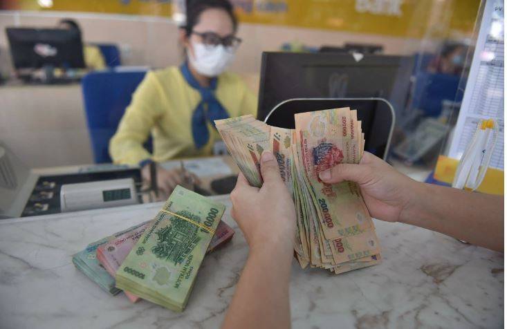 Lãi suất liên ngân hàng tăng vọt, qua đêm áp sát 11% gây áp lực thanh khoản
