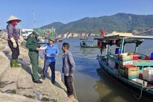 Hà Tĩnh tập trung, tích cực ngăn chặn tàu cá “3 không”