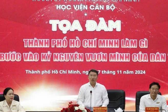 TP. Hồ Chí Minh cần sớm gỡ “điểm nghẽn” để phát triển nhanh và bền vững