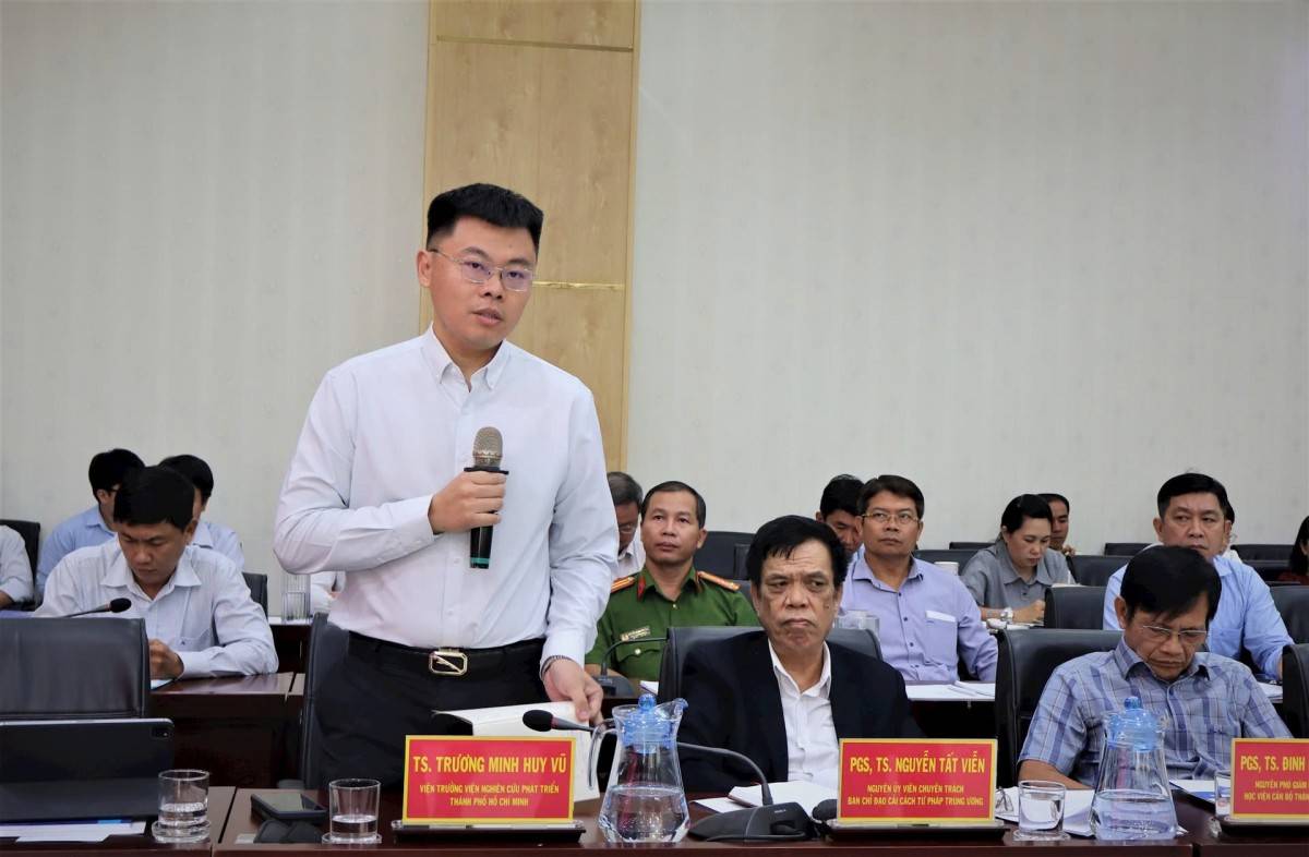 ông Trương Minh Huy Vũ - Viện trưởng Viện Nghiên cứu phát triển Thành phố Hồ Chí Minh