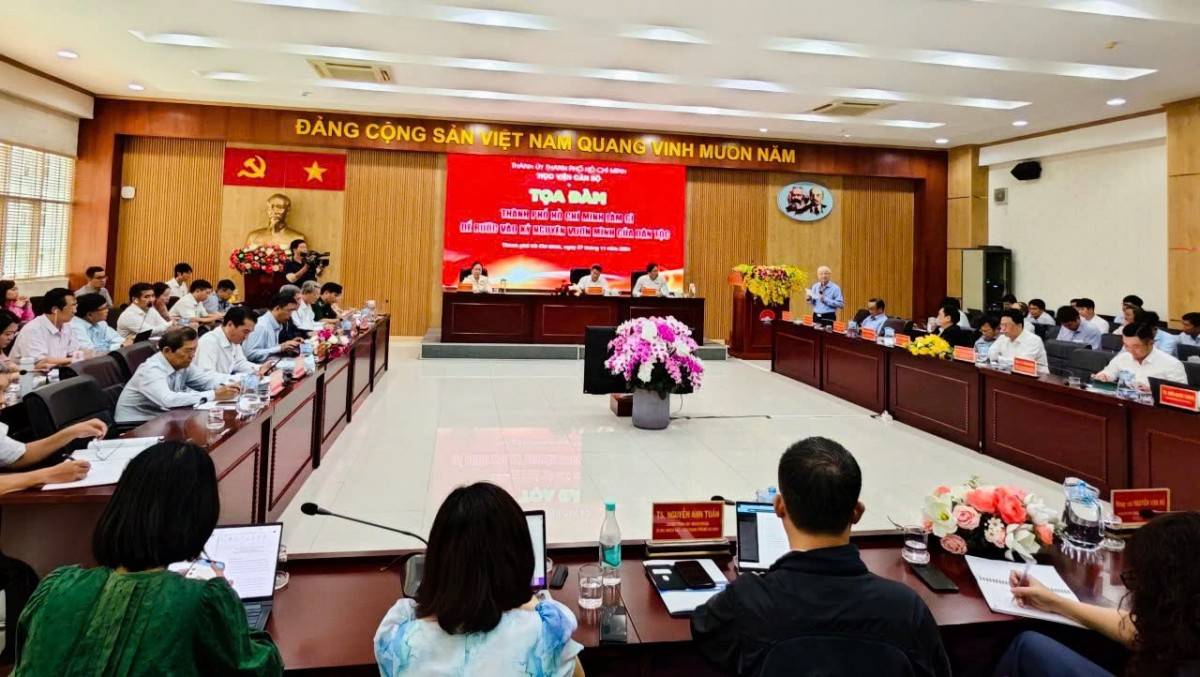 Quang cảnh buổi tọa đàm