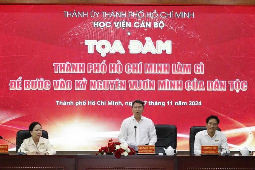 Phó GS.TS. Nguyễn Tấn Phát - Giám đốc Học viện Cán bộ TP. Hồ Chí Minh 