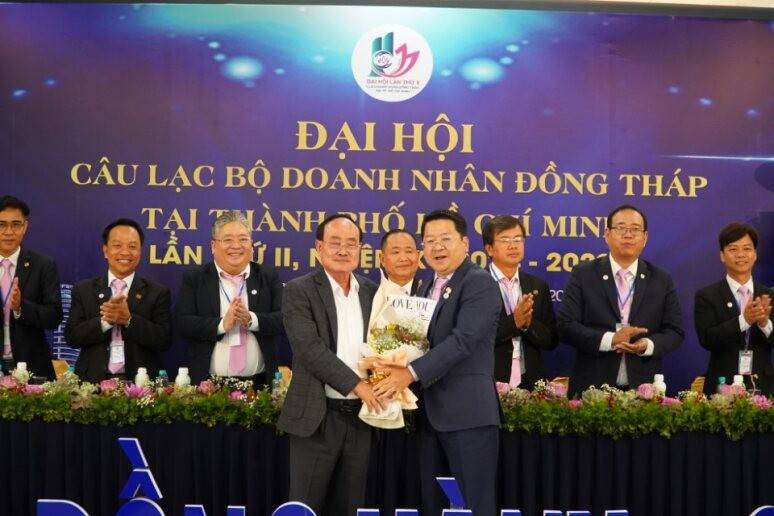 Doanh nhân Đất sen hồng: Đồng lòng kết nối vươn xa - Hợp tác phát triển bền vững ! Doanh nhân Đất sen hồng: Đồng lòng kết nối vươn xa - Hợp tác phát triển bền vững !