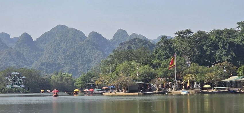 Lễ hội Chùa Hương - Điểm đến du lịch, văn hóa, truyền thống