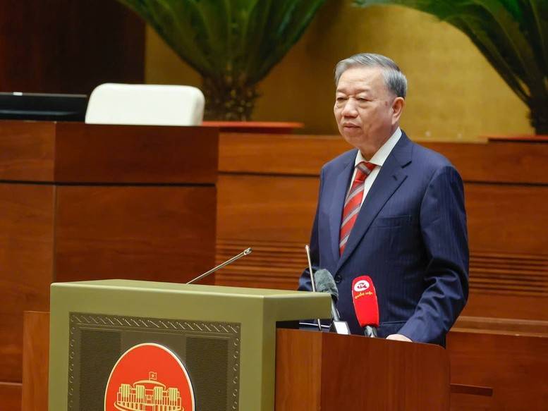 Khẳng định quyết tâm chính trị cao nhất trong thực hiện cuộc cách mạng về tinh gọn bộ máy Khẳng định quyết tâm chính trị cao nhất trong thực hiện cuộc cách mạng về tinh gọn bộ máy