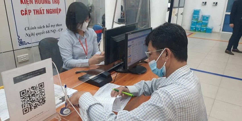 Số người thất nghiệp và đề nghị trợ cấp thất nghiệp giảm mạnh