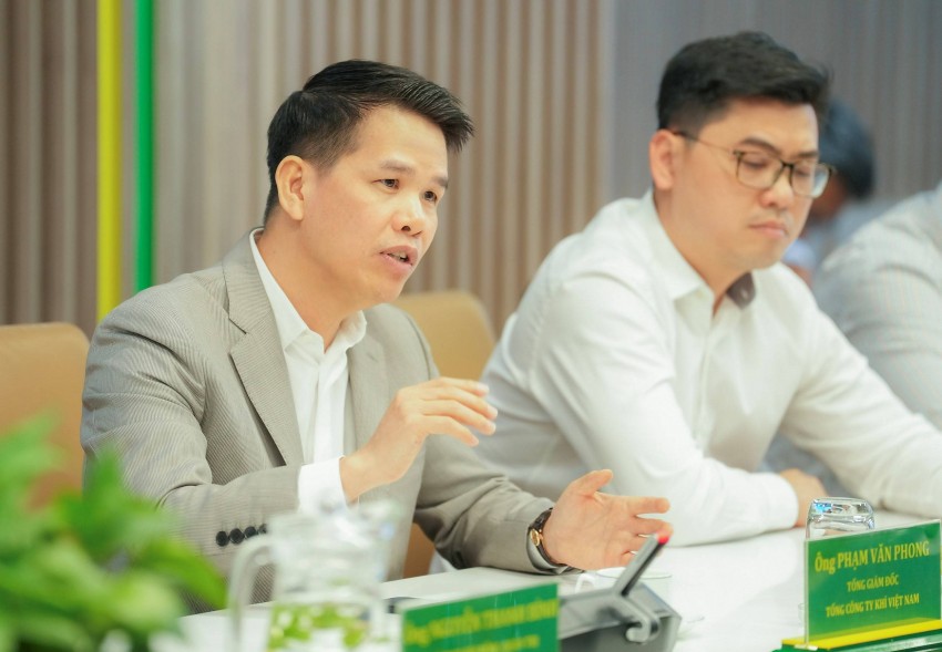 Ông Phạm Văn Phong -Tổng Giám đốc PV GAS phát biểu tại buổi làm việc PVFCCo và PV GAS ký kết thỏa thuận hợp tác về nguồn khí, giá khí