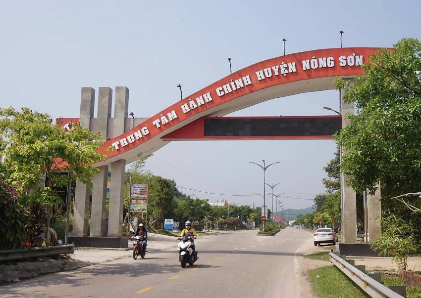 Theo Nghị quyết của Uỷ ban Thường vụ Quốc hội, nhập toàn bộ diện tích tự nhiên và quy mô dân số của huyện Nông Sơn vào huyện Quế Sơn. Theo Nghị quyết của Uỷ ban Thường vụ Quốc hội, nhập toàn bộ diện tích tự nhiên và quy mô dân số của huyện Nông Sơn vào huyện Quế Sơn.