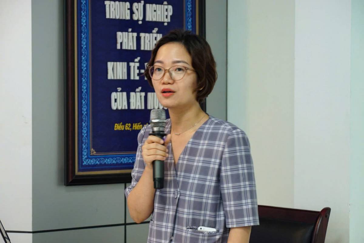 ThS. Dương Thu Nga, Cục Phát triển thị trường và Doanh nghiệp KH&CN trình bày về Chính sách đánh giá kết quả KH&CN không sử dụng ngân sách nhà nước để thành lập DN KH&CN