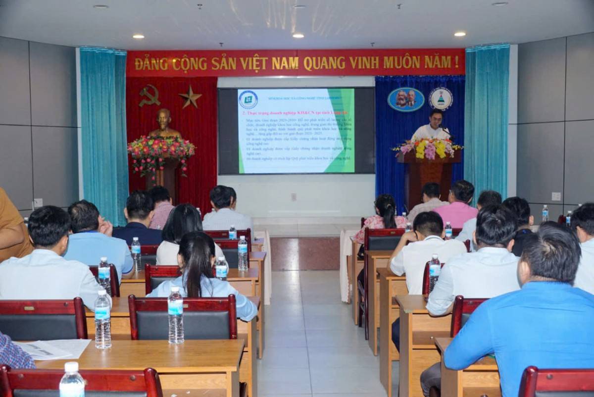 Quang cảnh hội thảo