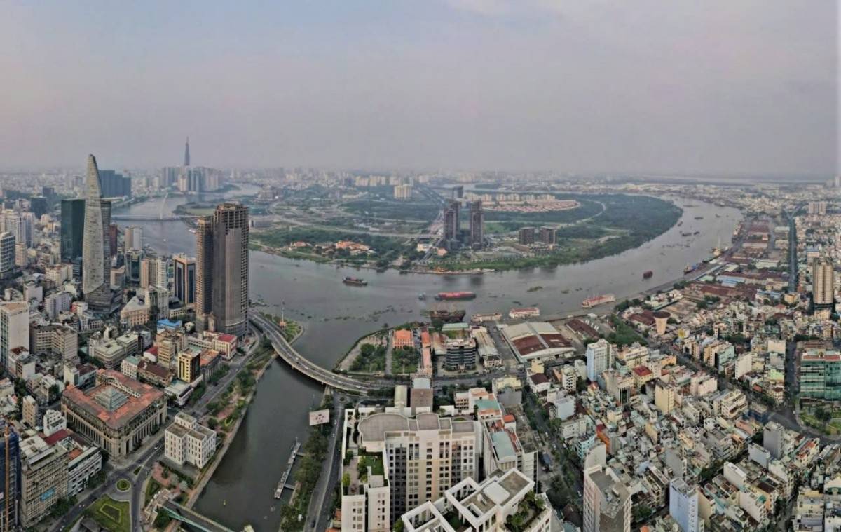 Khu đô thị mới Thủ Thiêm tọa lạc bên bờ Đông sông Sài Gòn, thuộc địa bàn quận 2 cũ nay thuộc Thành phố Thủ Đức (đối diện trung tâm quận 1