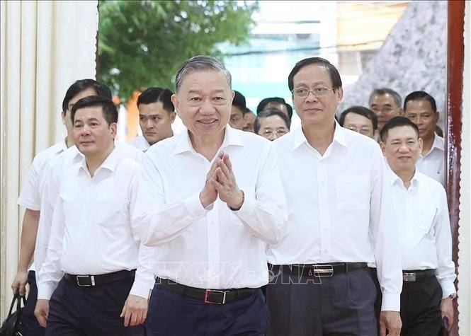 Tổng Bí thư Tô Lâm thăm và làm việc với Ban Thường vụ Tỉnh ủy Ninh Thuận - Ảnh: TTXVN Tổng Bí thư Tô Lâm thăm và làm việc với Ban Thường vụ Tỉnh ủy Ninh Thuận - Ảnh: TTXVN