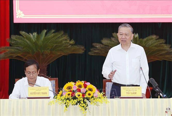 Tổng Bí thư Tô Lâm: Tất cả giá trị tiềm tàng của Ninh Thuận rất lớn cần có cách nhìn mới mang tính thời đại, toàn cầu, mang hơi thở của kỷ nguyên vươn mình để đánh thức tiềm năng đang ẩn chứa trong đất và người Ninh Thuận - Ảnh: TTXVN Tổng Bí thư Tô Lâm: Tất cả giá trị tiềm tàng của Ninh Thuận rất lớn cần có cách nhìn mới mang tính thời đại, toàn cầu, mang hơi thở của kỷ nguyên vươn mình để đánh thức tiềm năng đang ẩn chứa trong đất và người Ninh Thuận - Ảnh: TTXVN