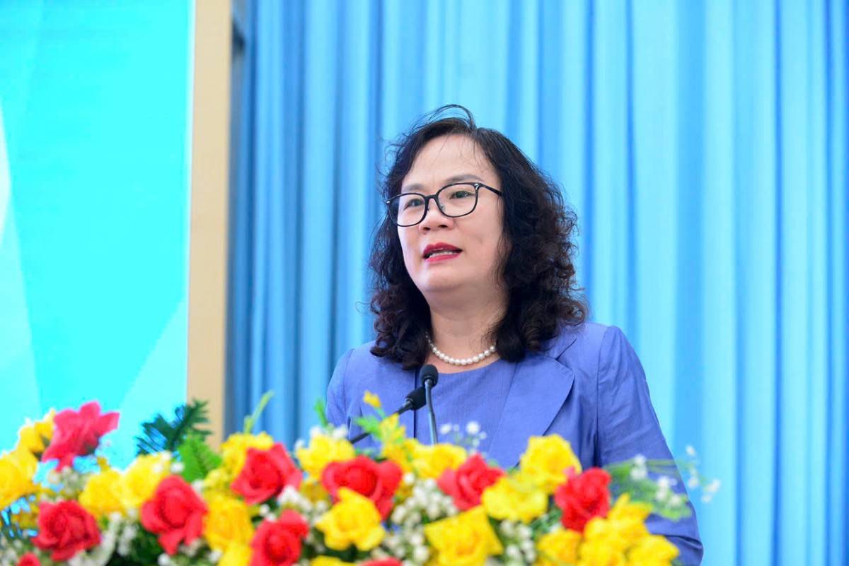 Bà Trương Thị Thu Thủy, Ủy viên Đoàn Chủ tịch, Trưởng Ban Gia đình-Xã hội, Hội LHPN Việt Nam chia sẻ tại Chương trình Bà Trương Thị Thu Thủy, Ủy viên Đoàn Chủ tịch, Trưởng Ban Gia đình-Xã hội, Hội LHPN Việt Nam chia sẻ tại Chương trình