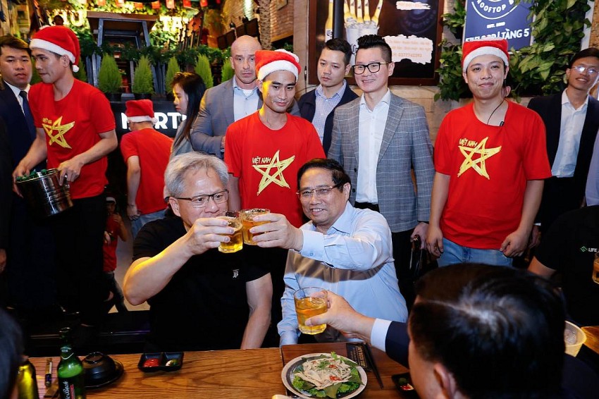 Khi Thủ tướng Phạm Minh Chính “lót ổ cho đại bàng” NVIDIA Khi Thủ tướng Phạm Minh Chính “lót ổ cho đại bàng” NVIDIA