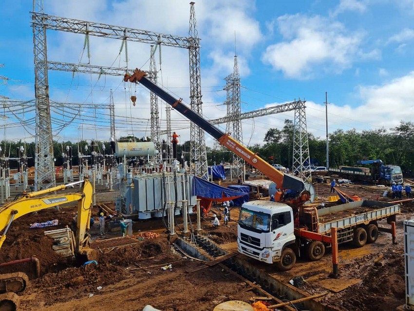 Phó Thủ tướng Bùi Thanh Sơn cho ý kiến về 154 dự án điện đang vướng mắc