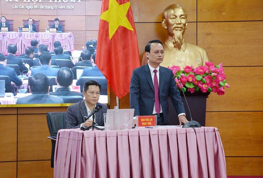 HĐND tỉnh Lào Cai khóa XVI trả lời chất vấn lĩnh vực tài nguyên môi trường, nông nghiệp