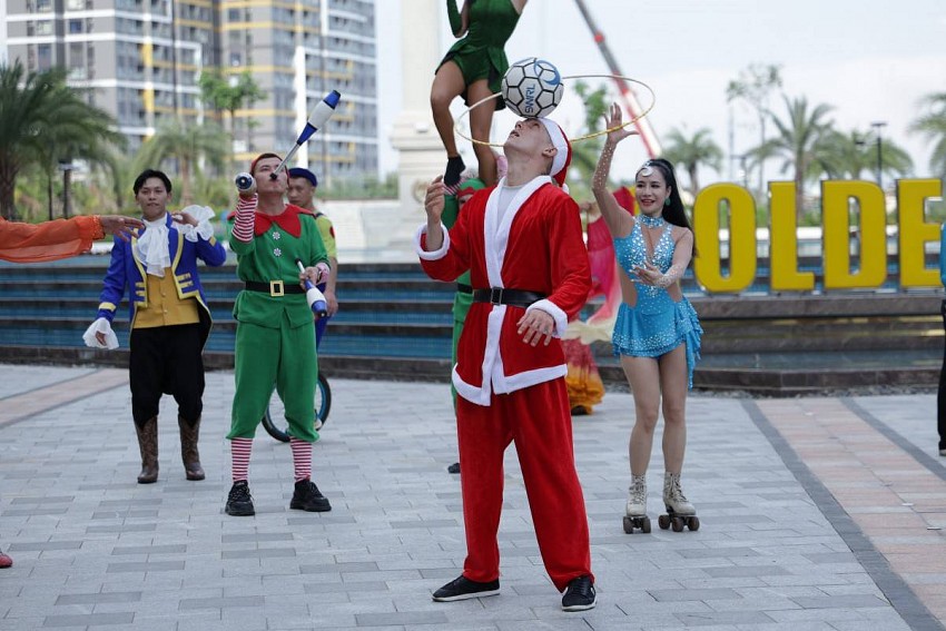 Không khí lễ hội tràn ngập trước giờ G siêu nhạc hội 8Wonder Winter