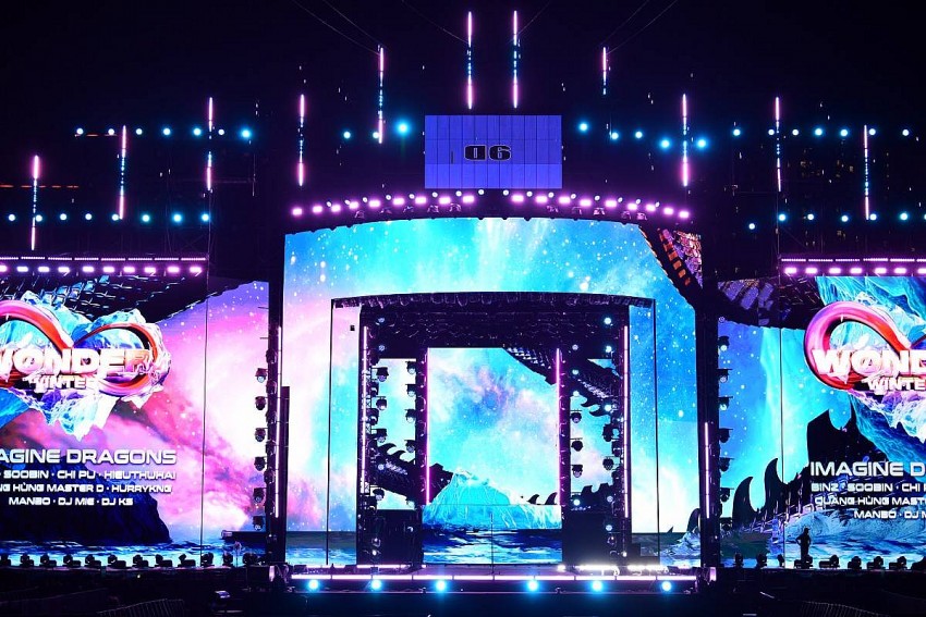 Không khí lễ hội tràn ngập trước giờ G siêu nhạc hội 8Wonder Winter