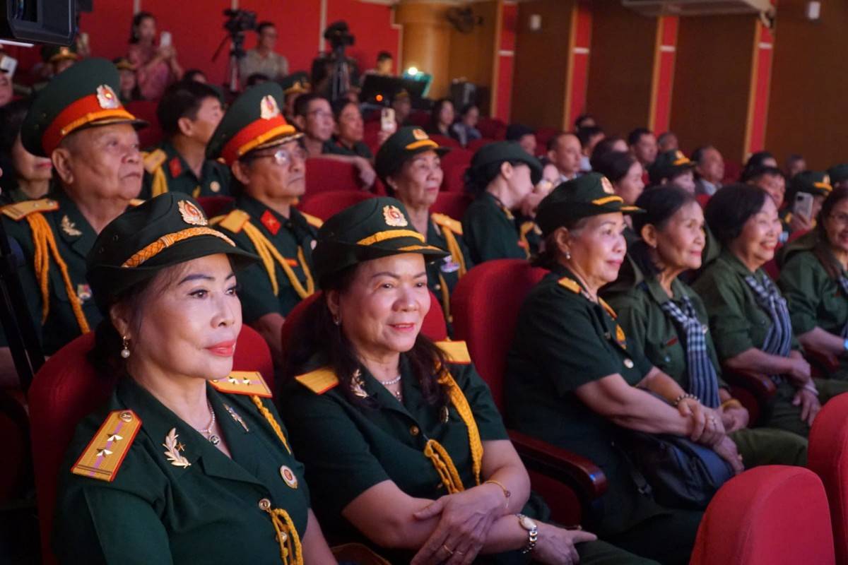 Các nữ cựu chiến binh tại buổi lễ