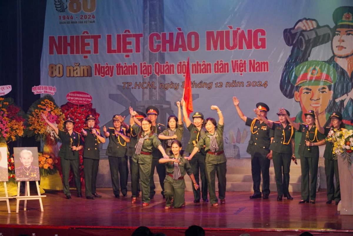 lễ kỷ niệm 80 năm Ngày thành lập Quân đội Nhân dân Việt Nam và Ngày hội Quốc phòng toàn dân do Câu lạc bộ (CLB) Trái tim Người lính miền Tây