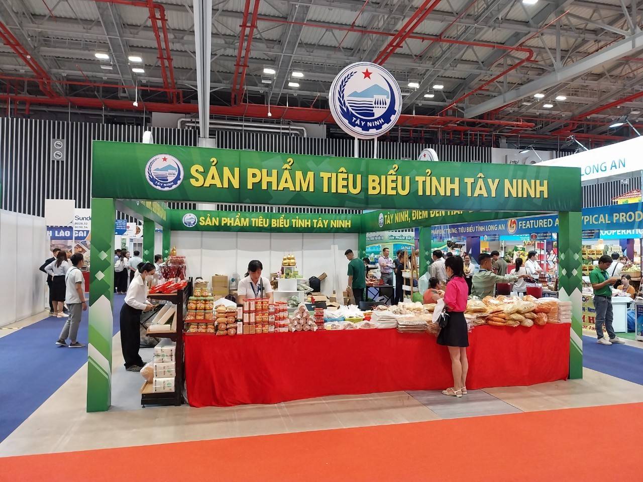 Tây Ninh: Hơn 200 gian hàng tham gia Hội chợ đặc sản vùng miền và sản phẩm tiêu biểu vùng Đông Nam Bộ