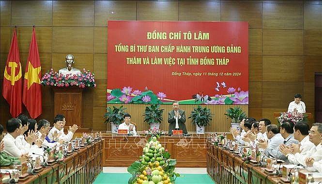 Tổng Bí thư Tô Lâm cùng Đoàn Công tác của Trung ương làm việc với Ban Thường vụ Tỉnh ủy Đồng Tháp - Ảnh: TTXVN Tổng Bí thư Tô Lâm cùng Đoàn Công tác của Trung ương làm việc với Ban Thường vụ Tỉnh ủy Đồng Tháp - Ảnh: TTXVN