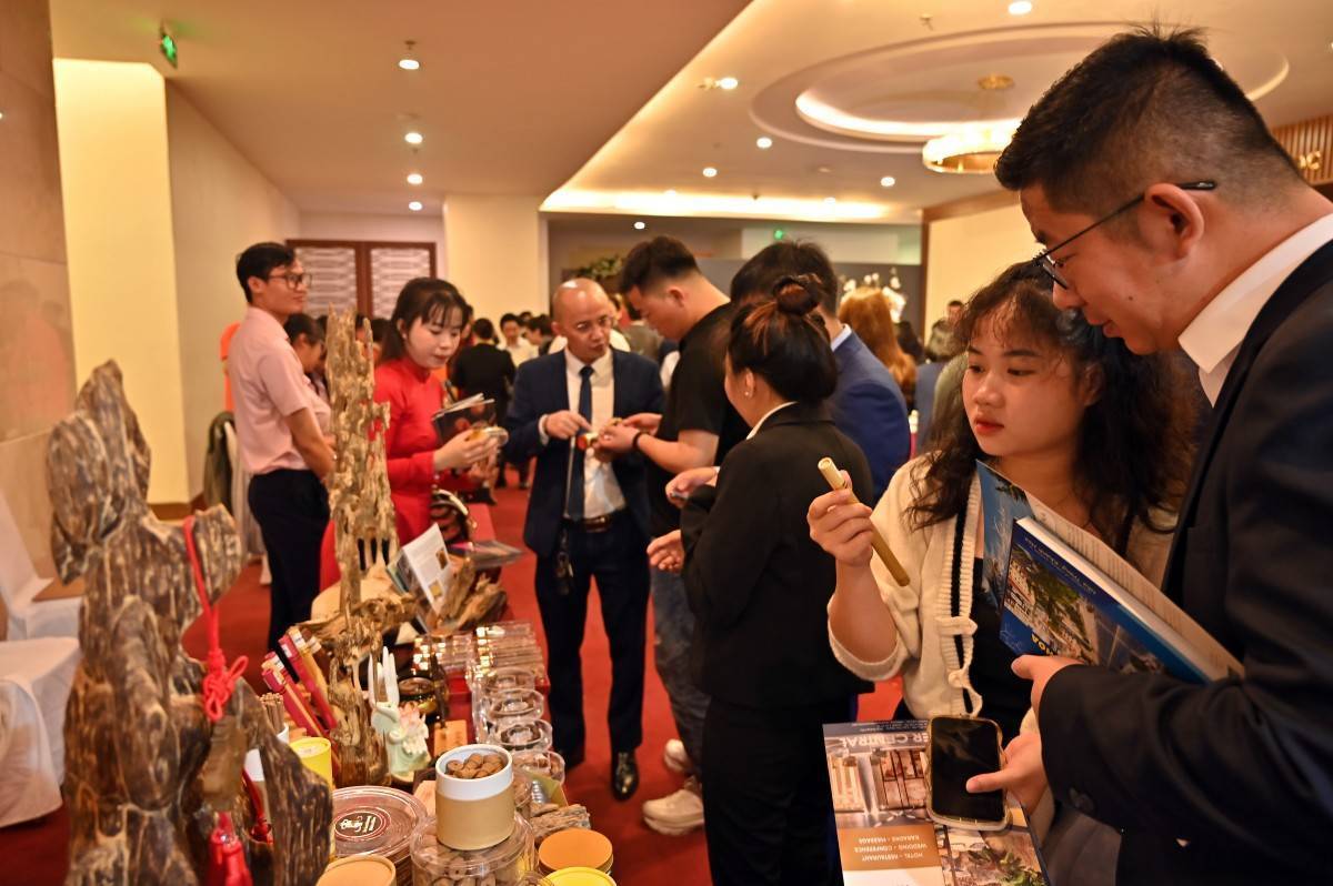 Gia tăng lượng khách Trung Quốc đến Việt Nam khoảng 10 triệu lượt/năm   Nha Trang- Khánh Hòa điểm đến ưu tiên của Trung Quốc khi sang Việt Nam