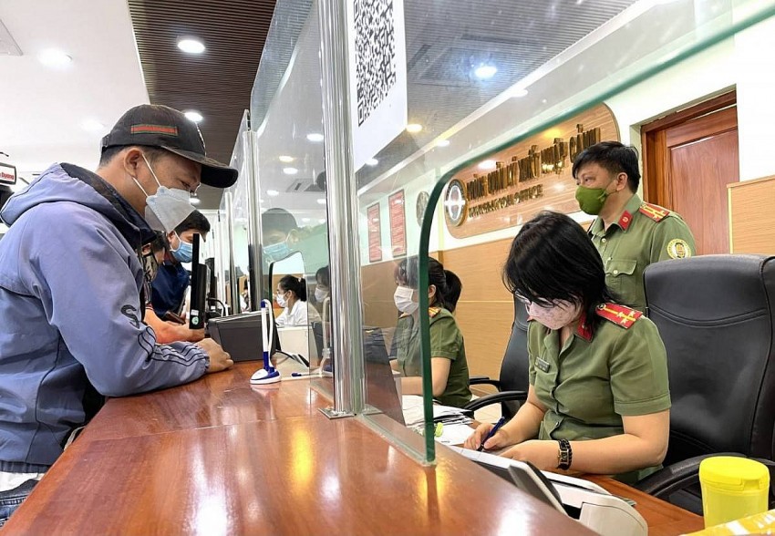 VCCI đề xuất cho người nợ thuế bị tạm hoãn xuất cảnh nộp thuế ngay tại cửa khẩu