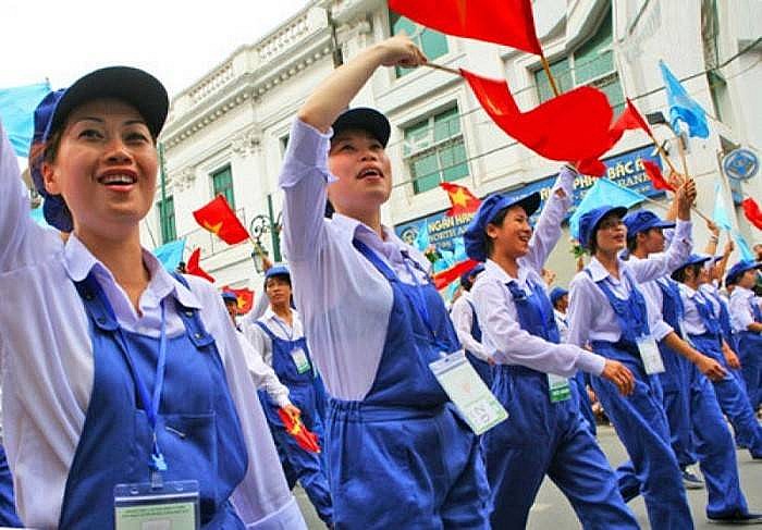 Tết Dương lịch 2025 người lao động có thể được lĩnh những khoản nào ?