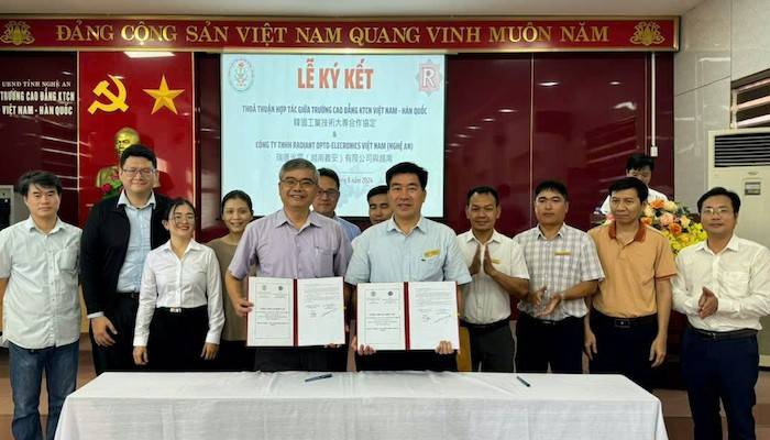 Doanh nghiệp FDI Nghệ An ký kết thoả thuận hợp tác, hỗ trợ đào tạo nhân lực với Trường Cao đẳng Kỹ thuật Công nghiệp Việt Nam – Hàn Quốc