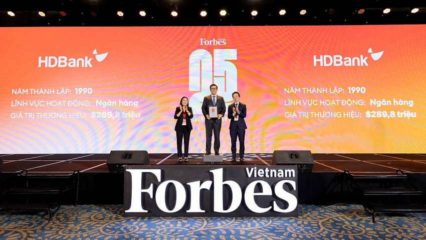 HDBank lần thứ 6 liên tiếp vào Top 25 thương hiệu niêm yết dẫn đầu theo đánh giá của Forbes HDBank lần thứ 6 liên tiếp vào Top 25 thương hiệu niêm yết dẫn đầu theo đánh giá của Forbes