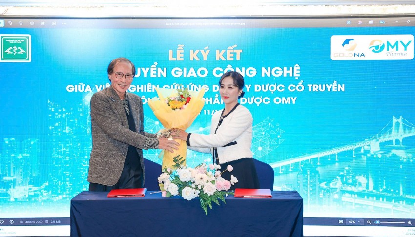 Đại diện Viện nghiên cứu ứng dụng Y dược cổ truyền, ký kết chuyển giao công nghệ cho Công ty Omy Pharma và Công ty Golden DNA.ội chứng chuyển hóa và những bệnh lý đi kèm, thu hút sự quan tâm của đông đảo người tham gia.